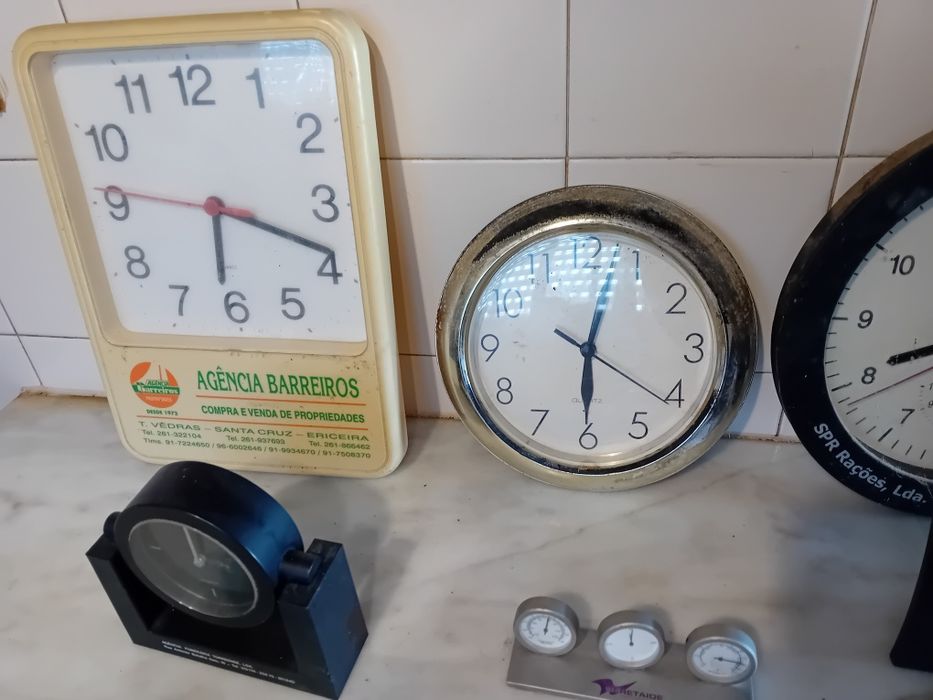 Conjunto de Relógios Diversos