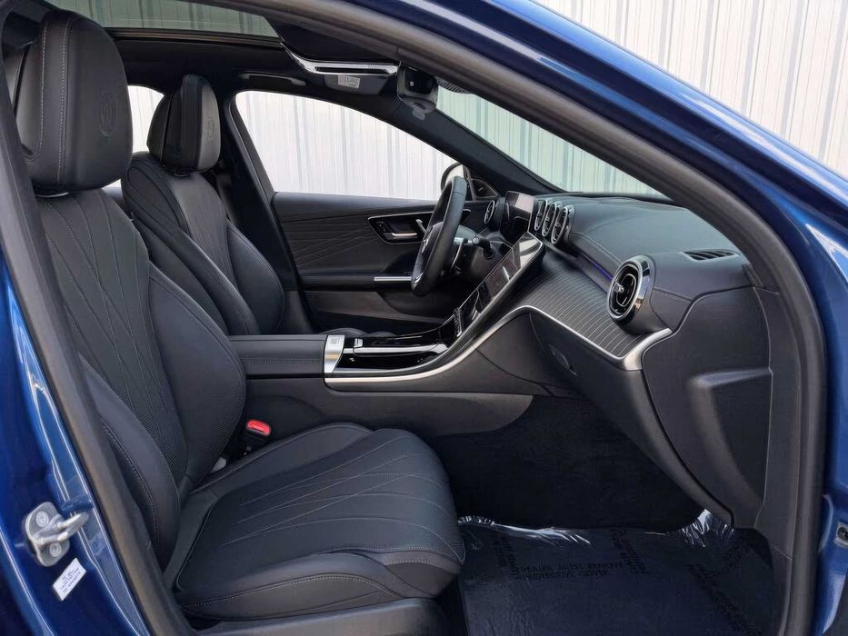 Mercedes-Benz C-Class AMG C 63 S E Performance      2024