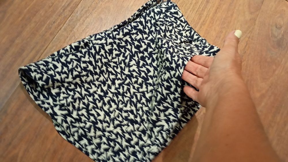 Calção de padrão azul e branco novos