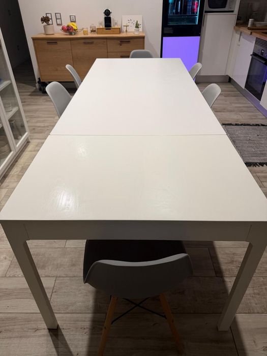 Mesa de jantar extensível branca