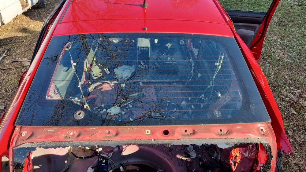 Toyota Prius 2 tylna szyba klapy