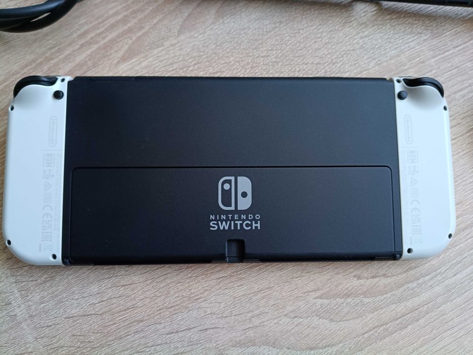 Nintendo Switch OLED + Akcesoria