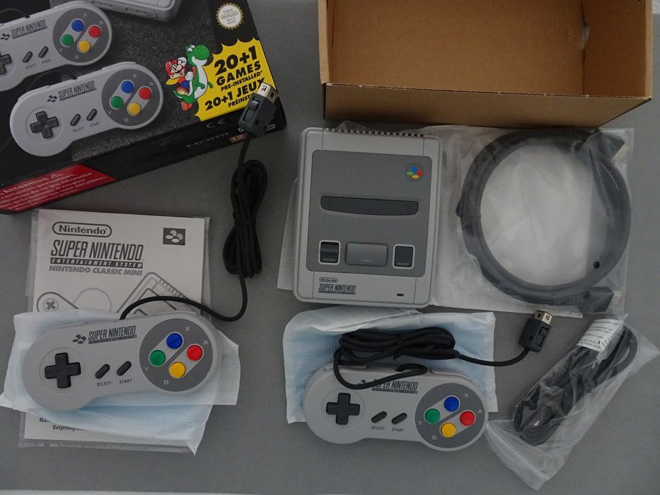 Consola Super Nintendo - Nintendo Classic Mini (nunca usada)