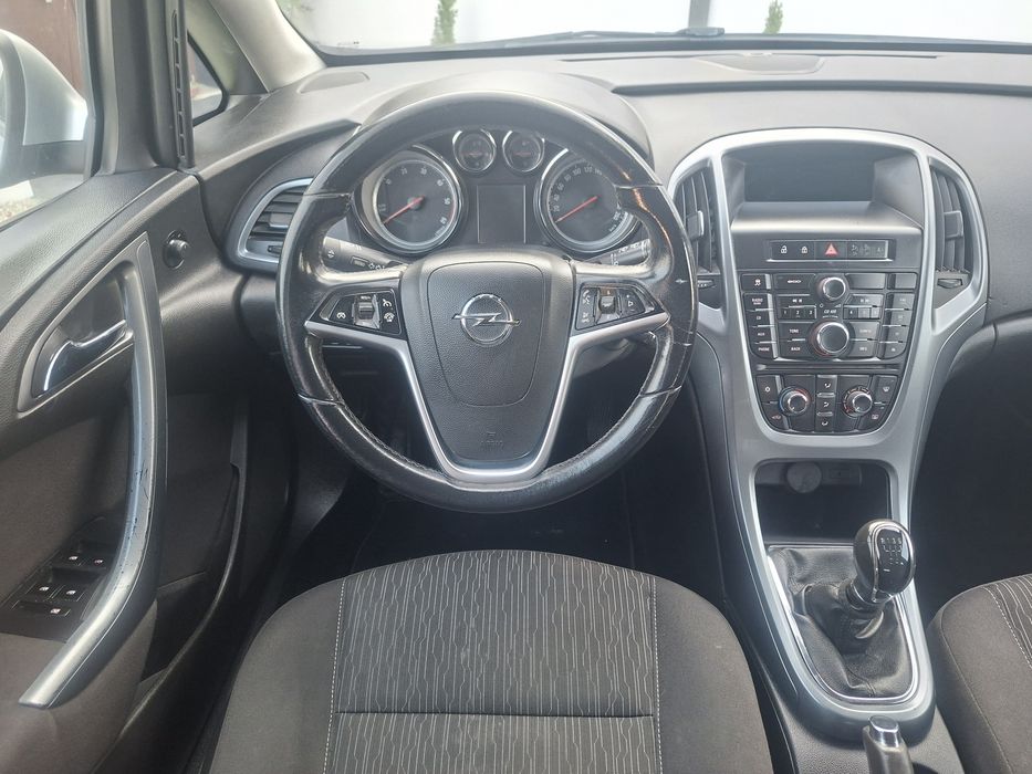 Opel astra cdti 2013