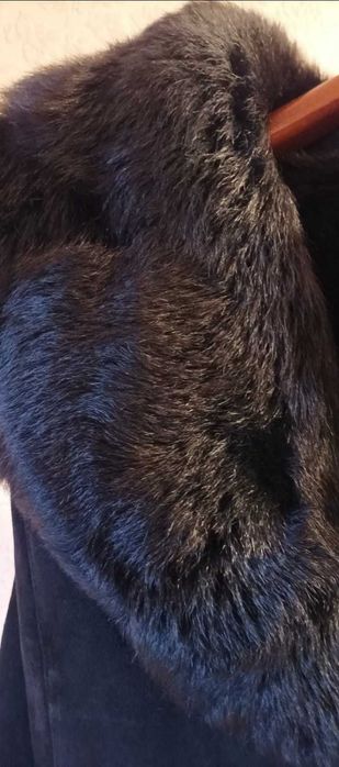 Дублянка натуральна, жіноча, стрижена овчина, з чудовим коміром.