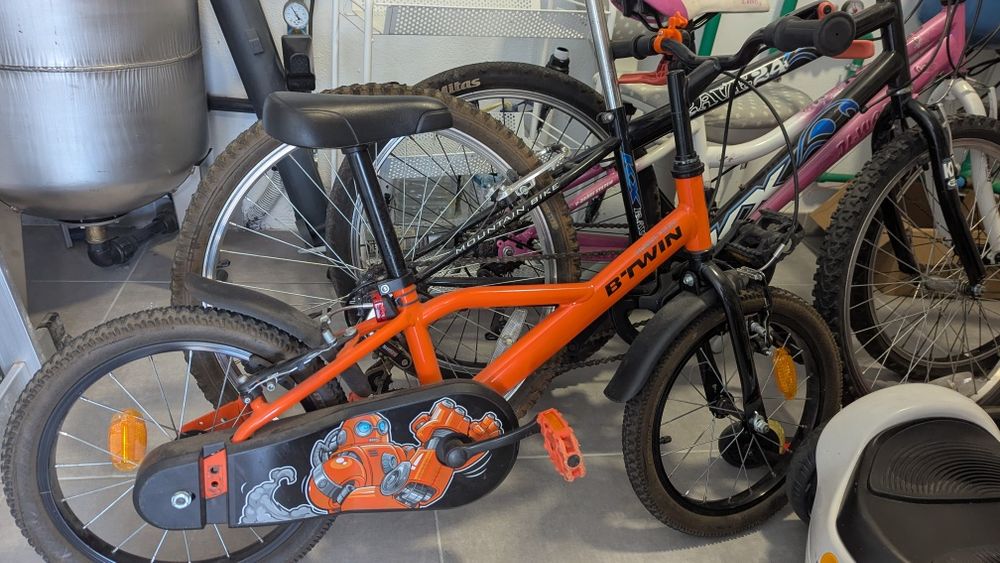 3 bicicletas 1 trotinetes 1 segway