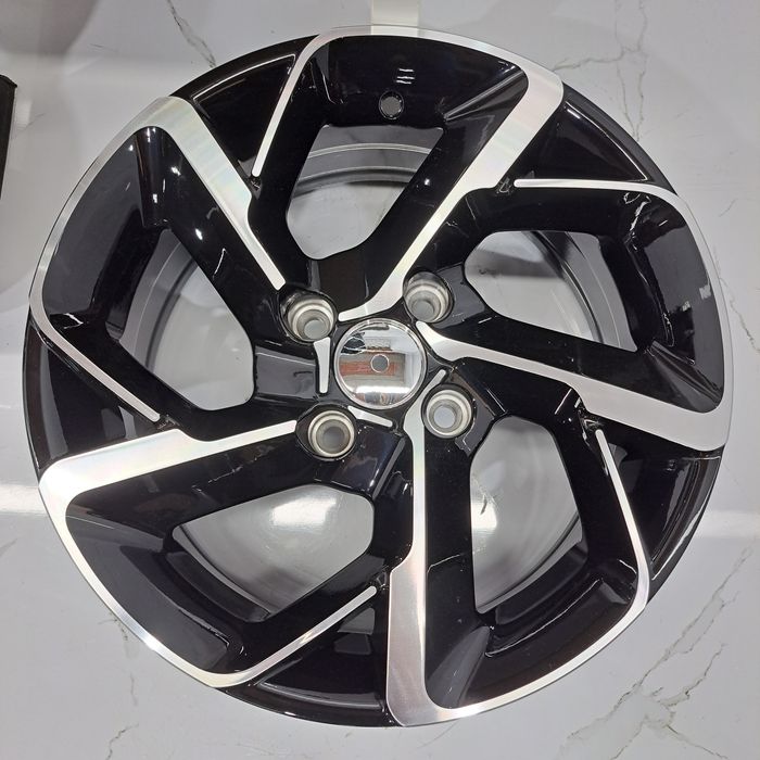 Jantes 15" Compatíveis  Citroën Peugeot C2 C3 Berlingo 208 partner 4x108
