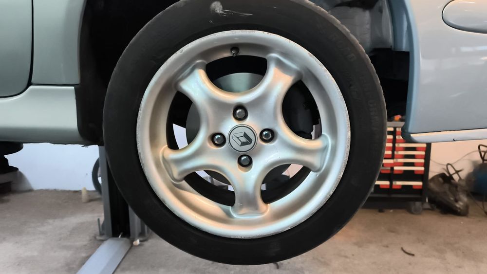 Jogo de 4 jantes renault 15" furação 4x10