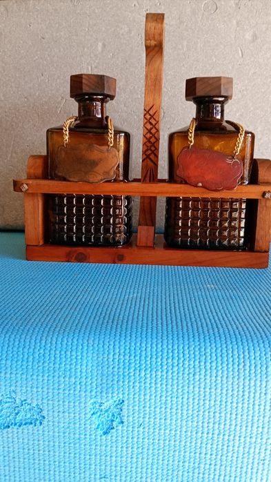 Ozdobny mini barek, karafki