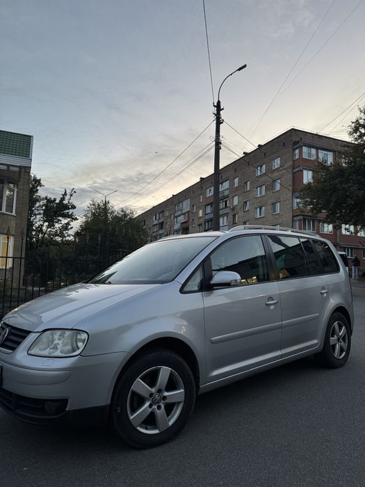 Фольксваген Тауран 2.0 бензин