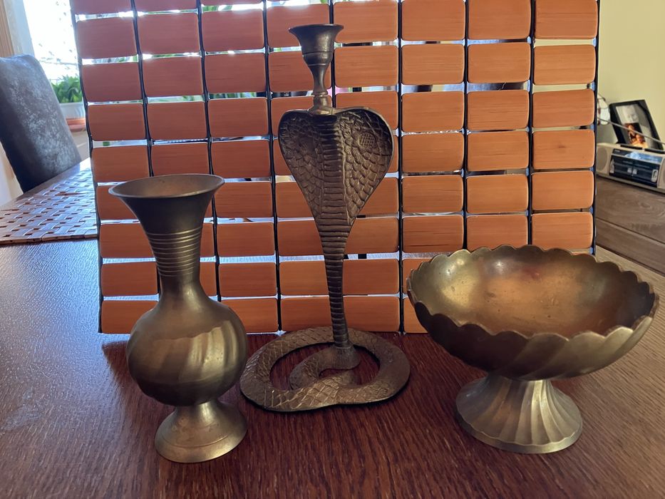 Zestaw trzech ozdob z mosiadzu