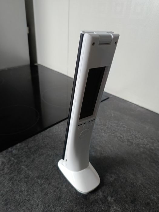 Lampa do biurka biała