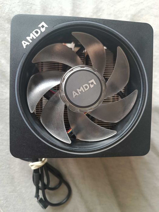 Wiatrak Fan Chłodzenie cpu procesora AMD Wraith Prism RGB Stan idealny !