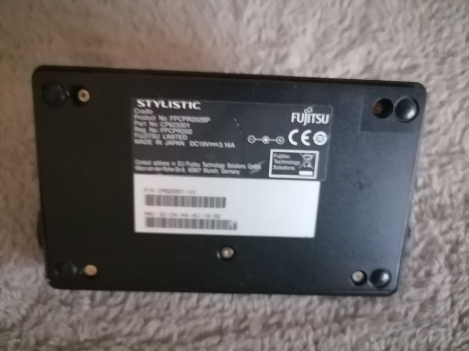 Fujitsu Stylistic WIN 10 AMD RADEON  i5 USB HDMI 4GB 128GB SSD LTE WIF