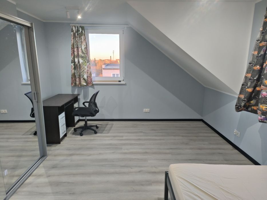 obniżona cena 15.5, Krzyki, 1 marca