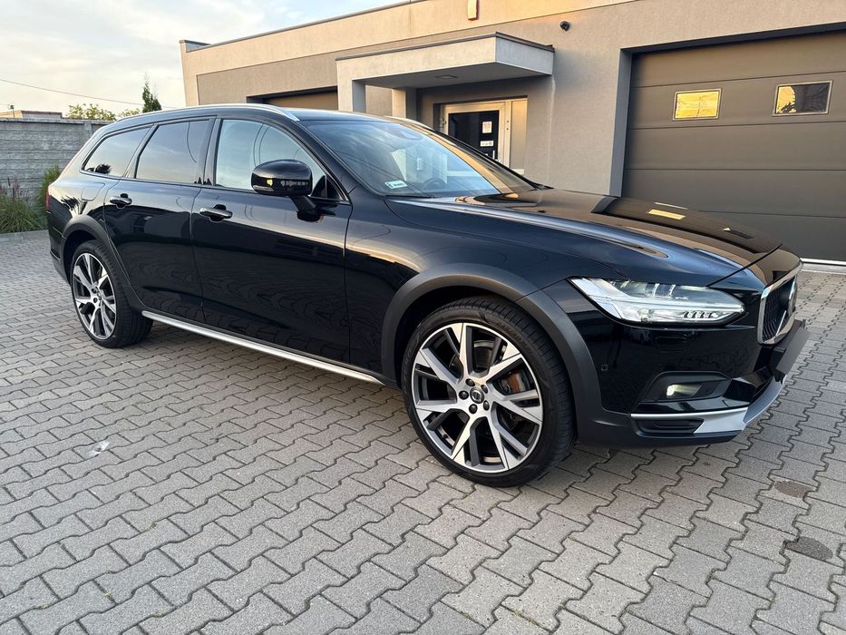 Volvo V90 Cross Country