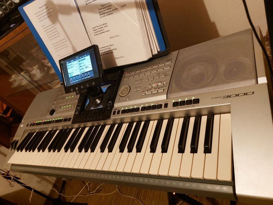 yamaha psr 3000 - Купити музичні інструменти - Ціна на OLX.ua
