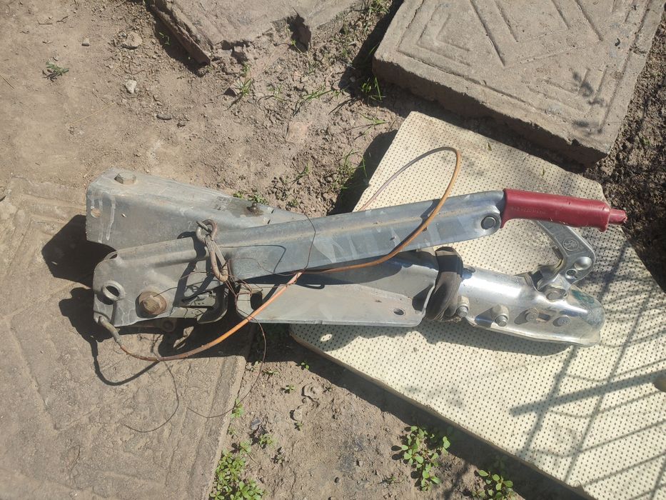 Інерційний гальма тормоз накату AL-KO 161S 950-1600кг на V-образне диш