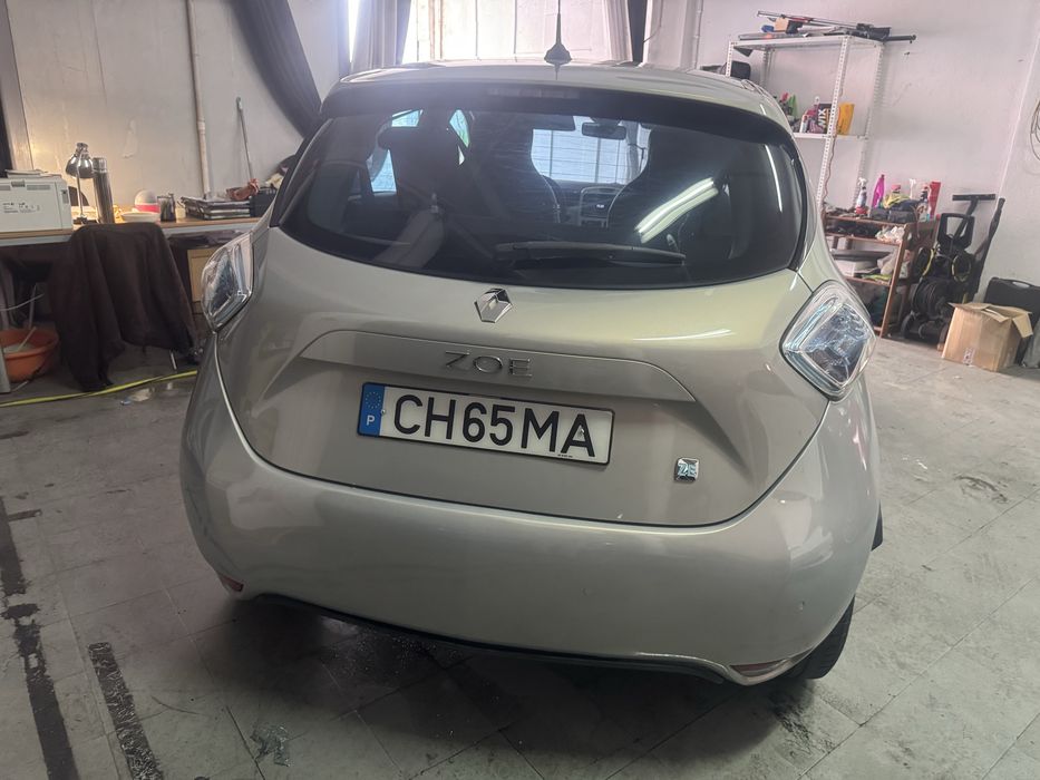 Renault Zoe muito bem estimado 100% eletrico foto 3