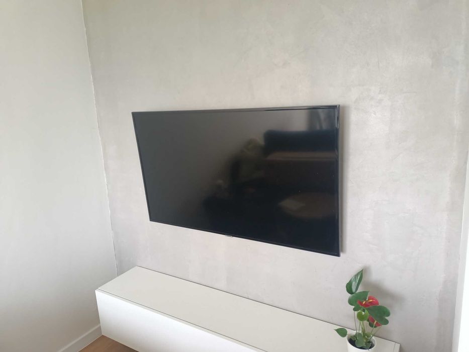 Telewizor Samsung 50 bardzo ciemny ekran