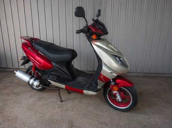 Скутер Xurban X50