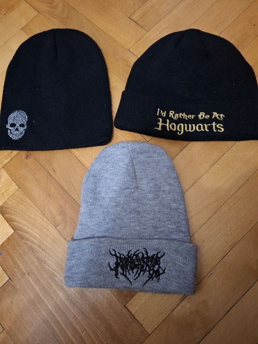 Шапки зимові на дівчину