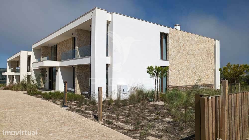 Moradia duplex geminada com 3 quartos no West Cliffs, Óbidos
