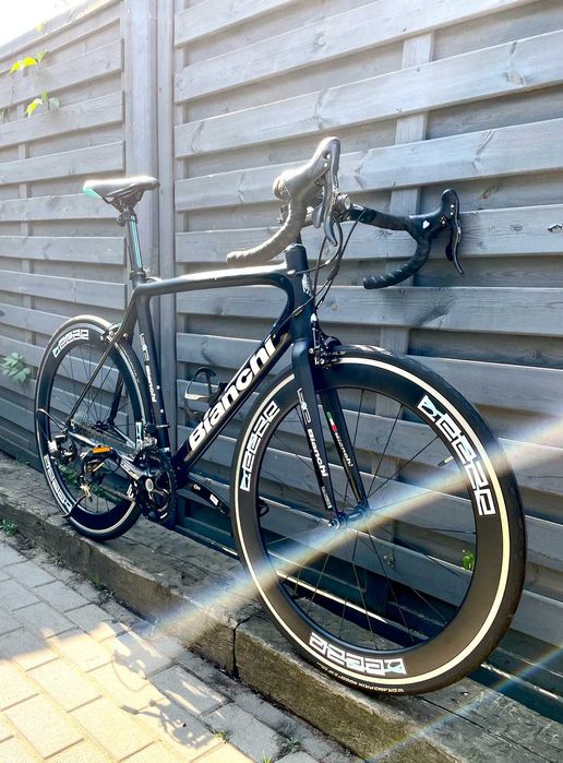 rower Bianchi Infinito Carbon – Campagnolo Athena 11s