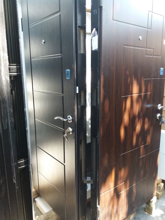 Двери для квартиры и улицы!