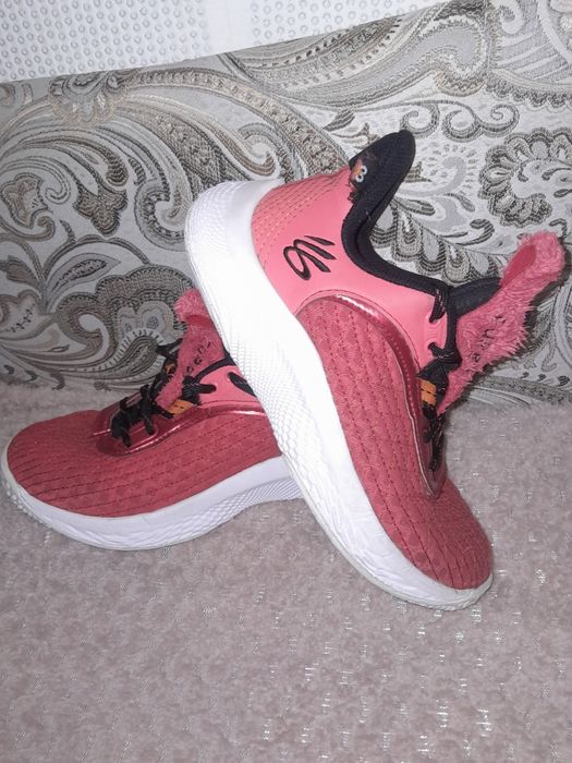 Кросівки 33р.Under Armour