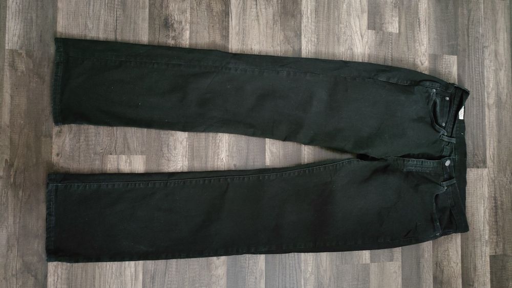 klasyczne ,proste ,czarne spodnie LEVI'S 514 33/32