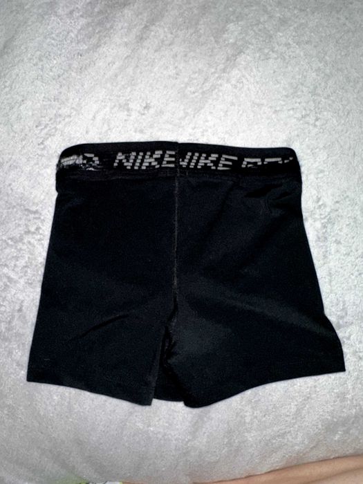 чорні велосипедки Nike Pro