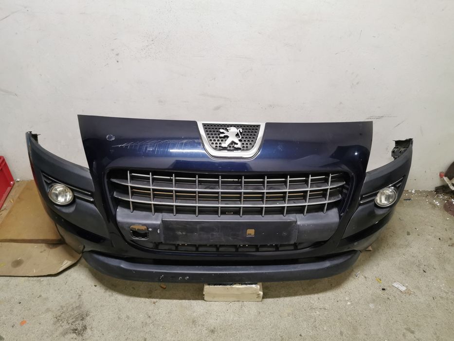 Zderzak Przód Peugeot 3008  09-13r