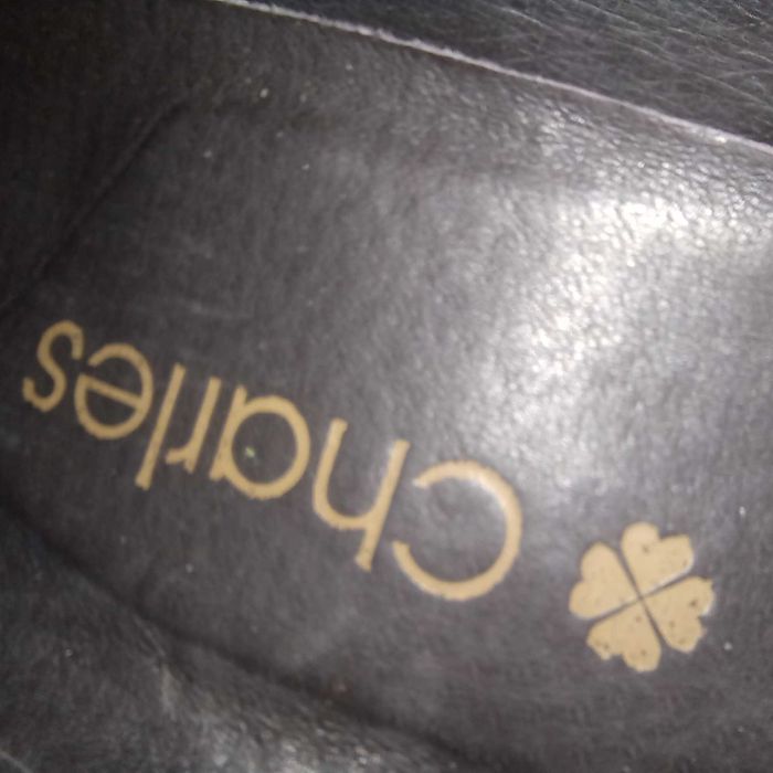 Sapatos nº41 da antiga Charles