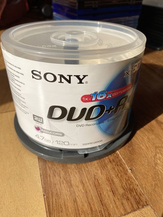 Cds, dvds e caixas