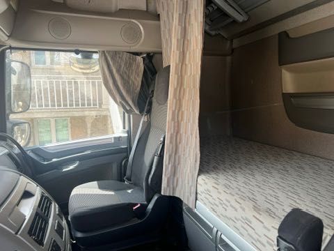 Camião em excelente estado DAF 510