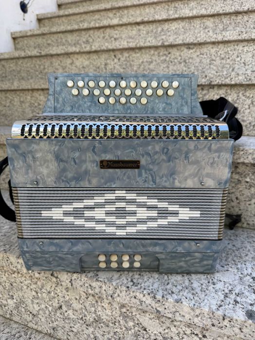 Concertina Nusbaummer 3 voz. Sol# Do# Fa#