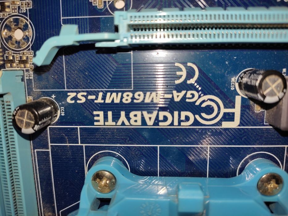 Материнская плата gigabyte ga-m68mt-s2