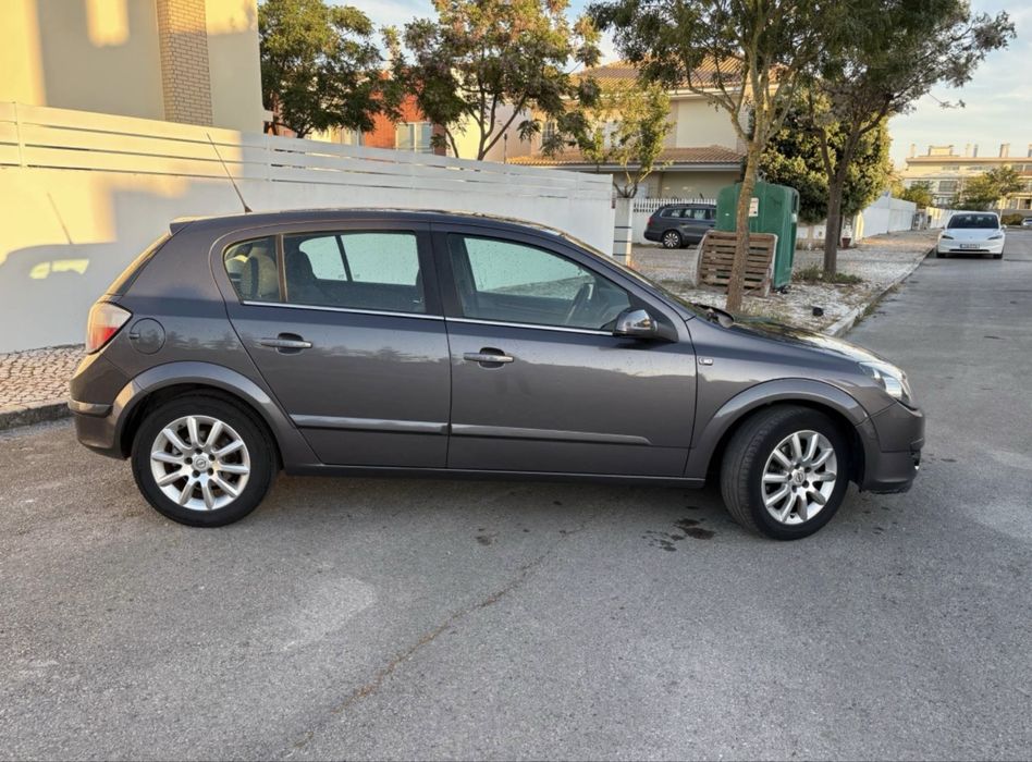 Opel Astra H 1.3 CDTI foto 4