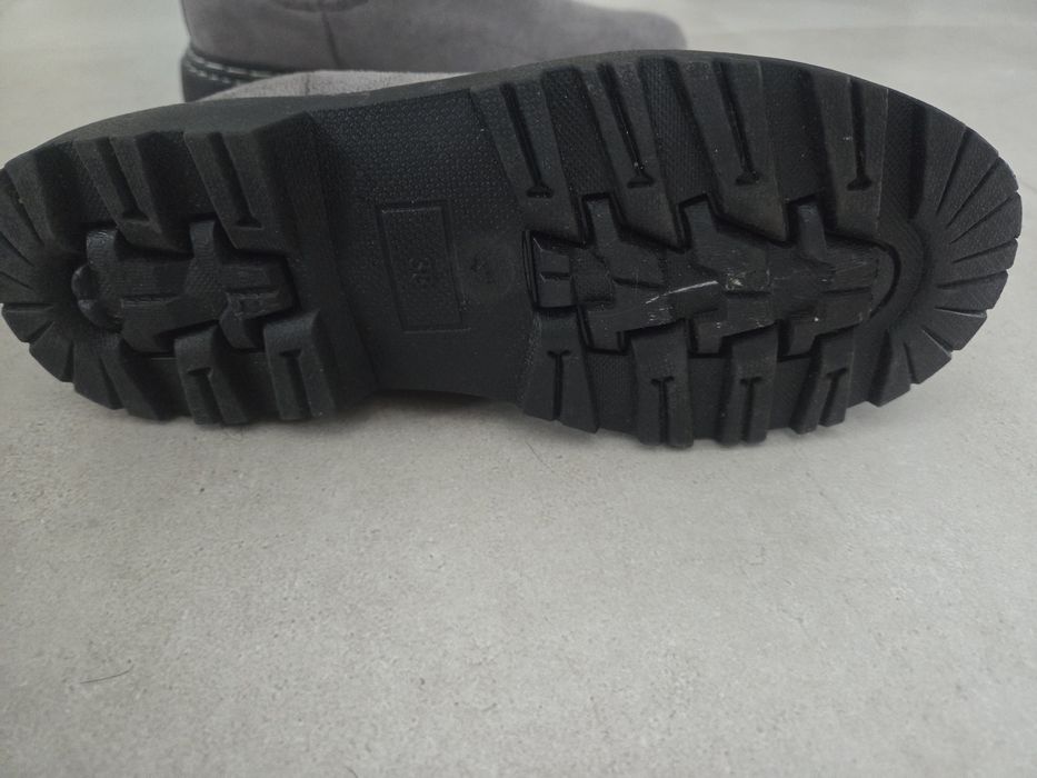 Buty Manoukian 38