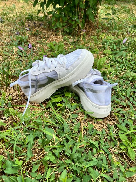 Жіночі кросівки Nike court vision alta