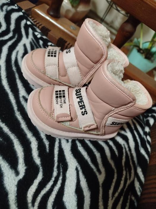 Чобітки для дівчинки