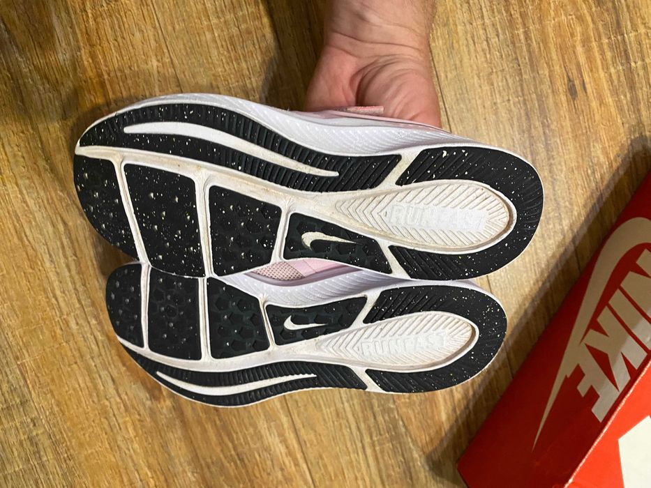 Кросівки дитячі кроссовки детские на девочку Nike оригинал р.32