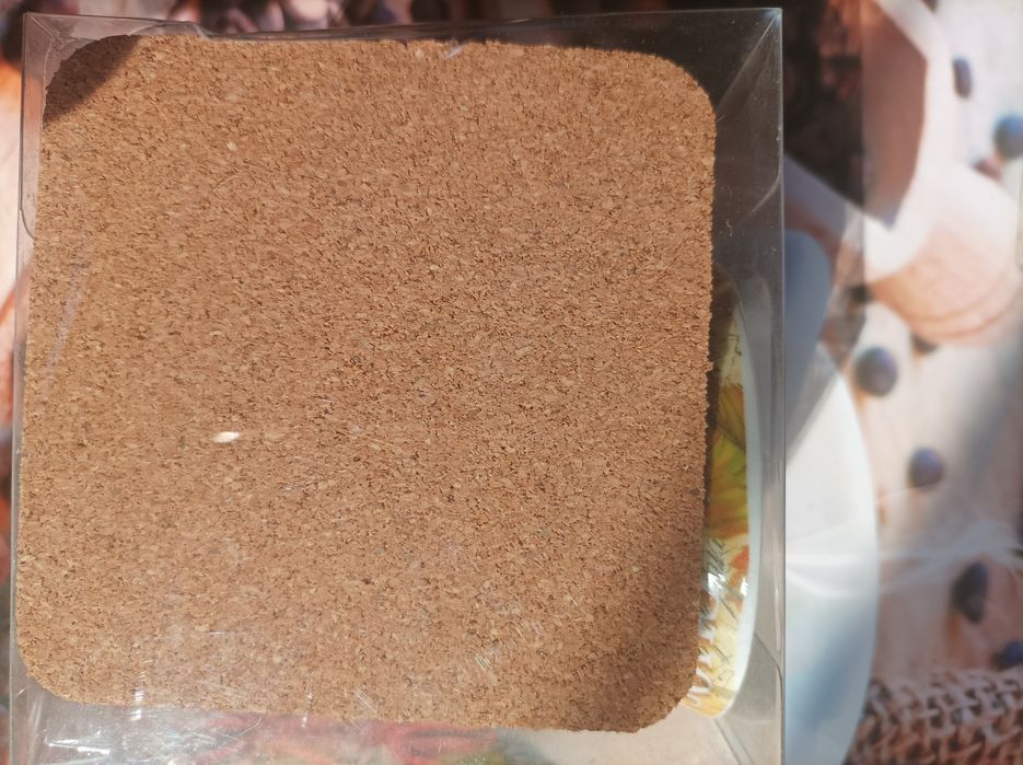 Форма для пиццы и чашка