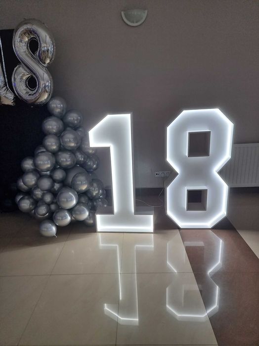 Napis 18 Duzy LED XXL