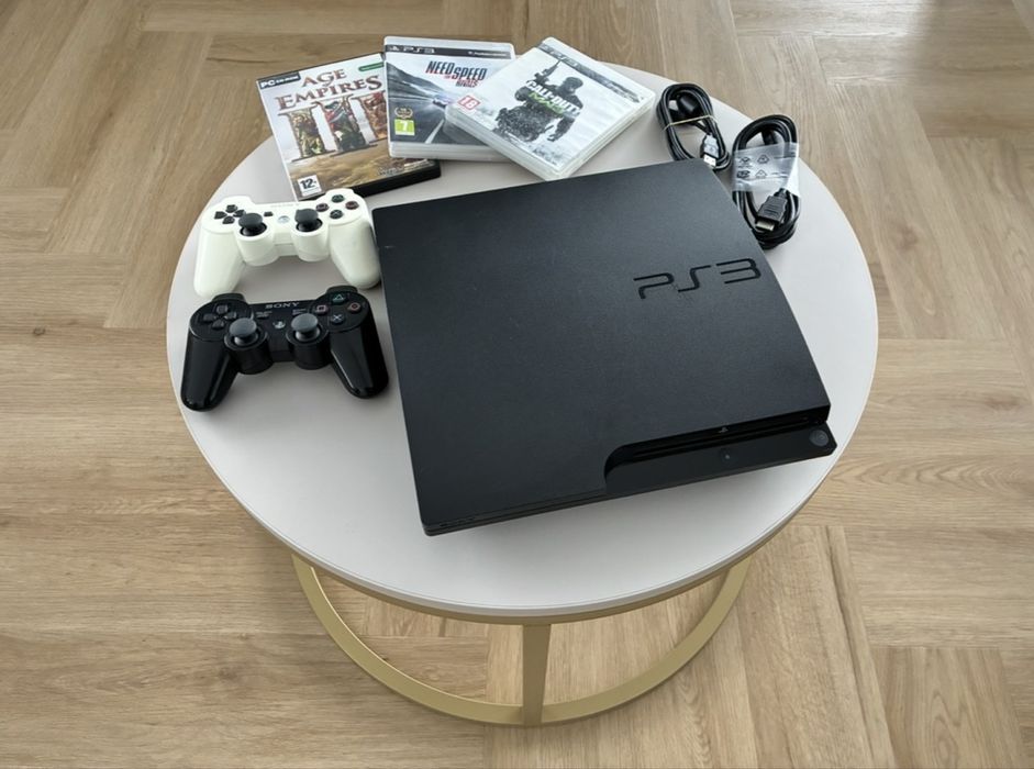 PS3 Slim 160GB CECH-3004A + 2 Pady + 3 Gry | Bardzo Dobry Stan