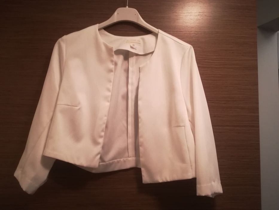 Sprzedam krotka narzutke biała bolerko