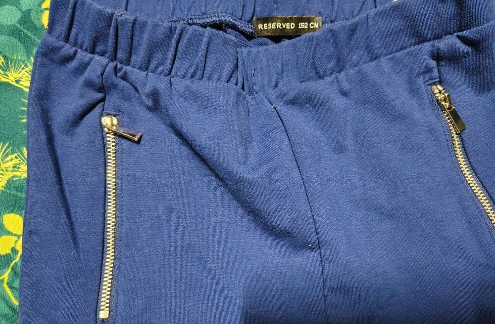 Jegginsy spodnie dresowe Reserved roz. 152