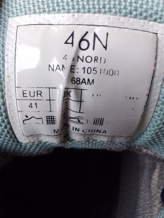 Кросівки WATERPROOF   41 розмір