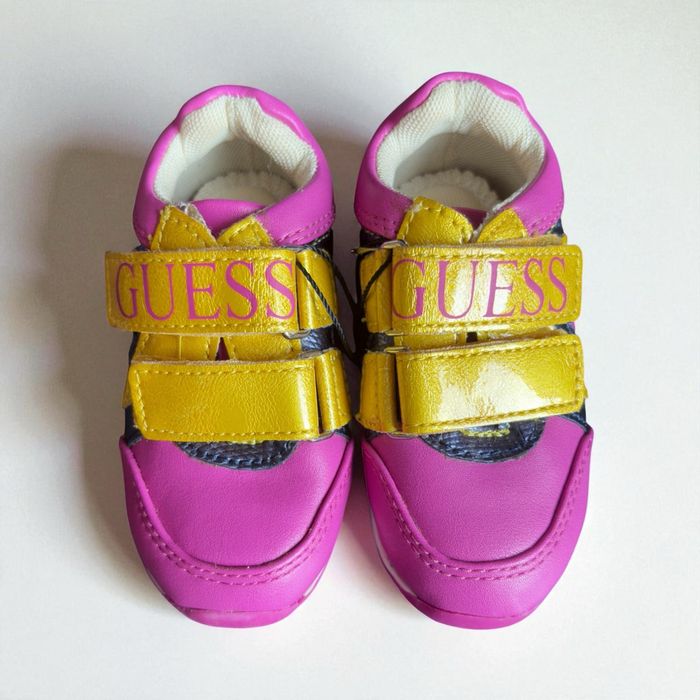 Guess – różowe sneakersy dziecięce r. 19